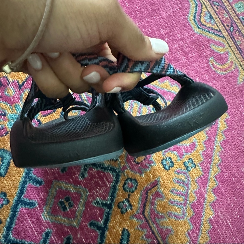 Chaco Blue And Red Z2 Cloud Toe Loop Strap Hiking… - image 3